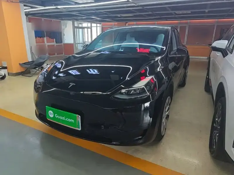Tesla Model Y, 2023