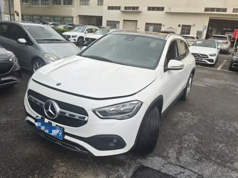 Mercedes-Benz GLA, 2021