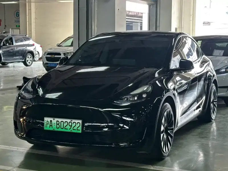 Tesla Model Y, 2023