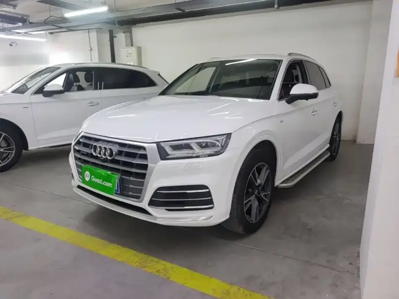 Audi Q5L, 2021