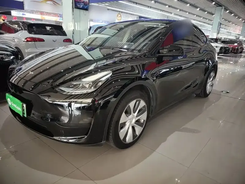 Tesla Model Y, 2023