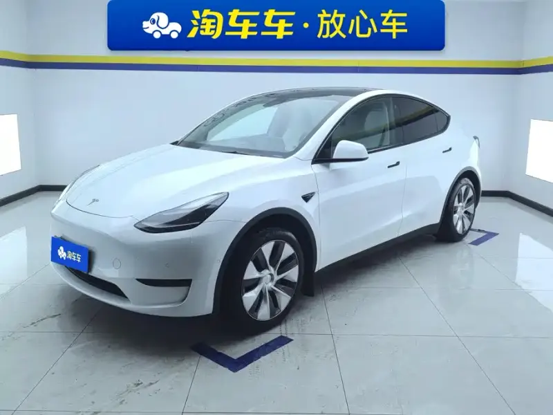 Tesla Model Y, 2023