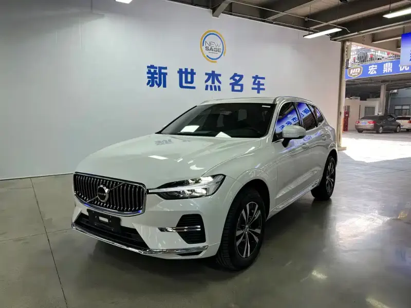 Volvo XC60, 2025
