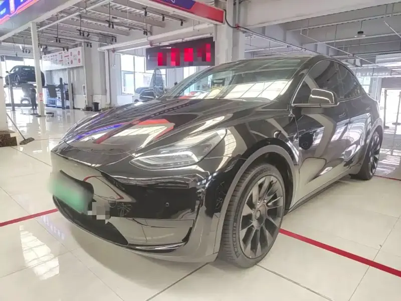 Tesla Model Y, 2023