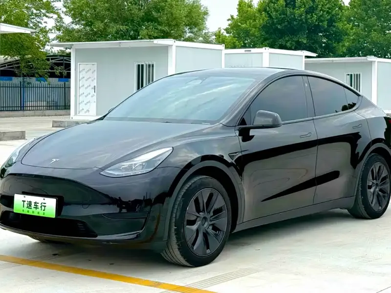 Tesla Model Y, 2023