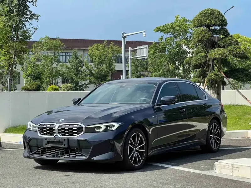 BMW 3 Series, 2023