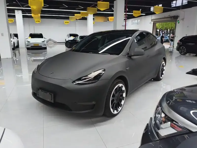 Tesla Model Y, 2022