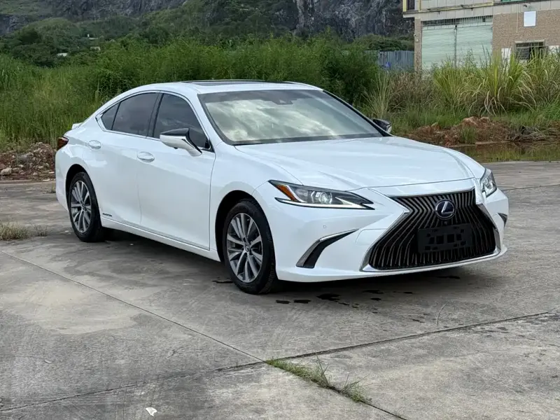 Lexus ES, 2019