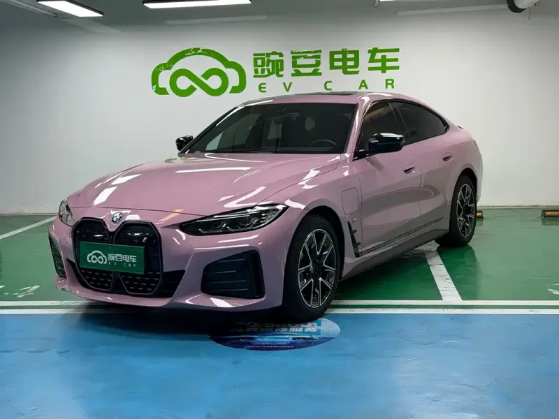 BMW i4, 2022