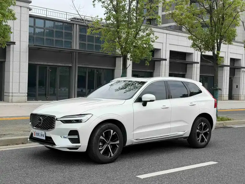 Volvo XC60, 2025