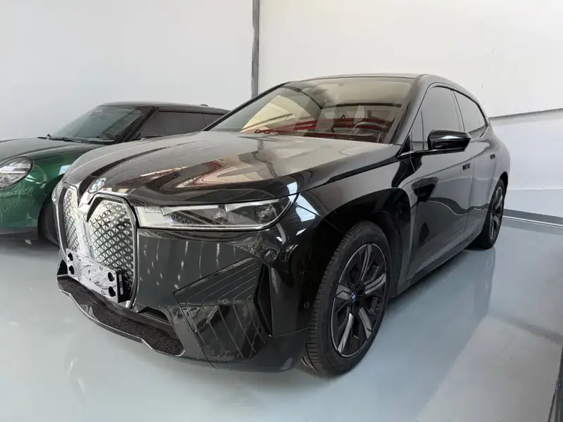 BMW iX, 2022
