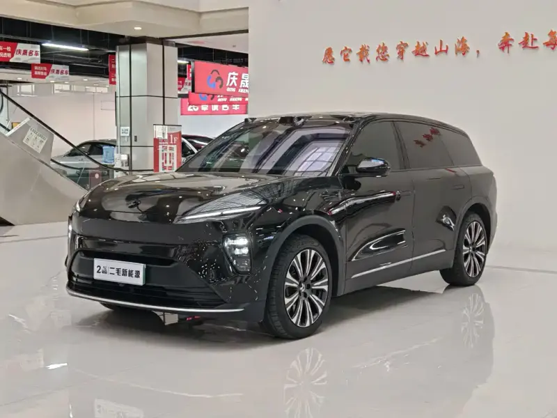 NIO ES8, 2025