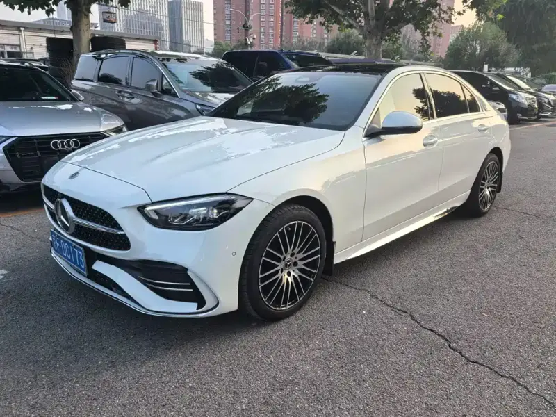 Mercedes-Benz C-Class, 2025