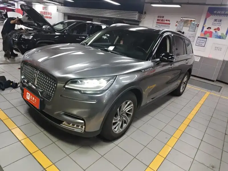 Lincoln Aviator, 2021