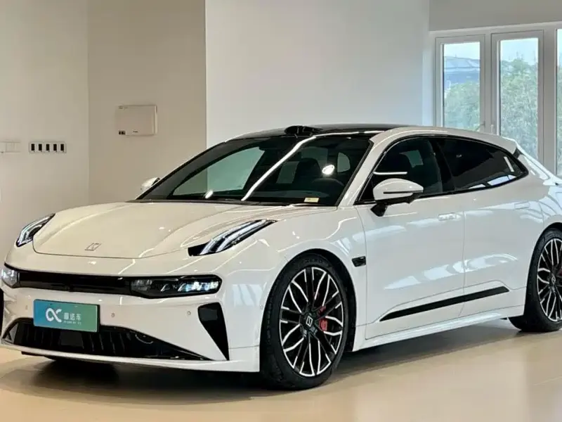 Zeekr 001, 2025