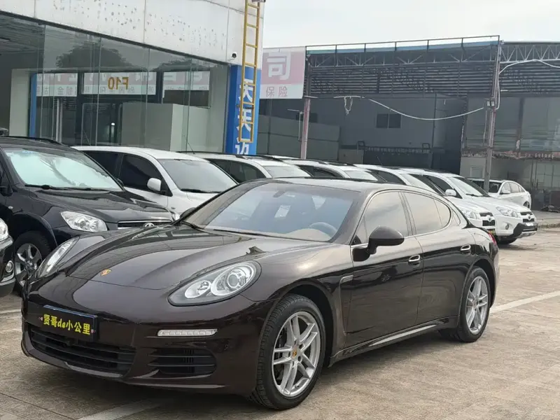 Porsche Panamera, 2015