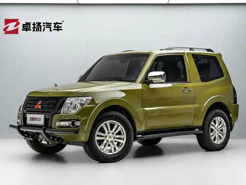 Mitsubishi Pajero (Import), 2019