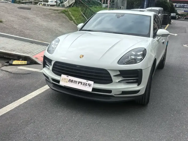 Porsche Macan, 2021