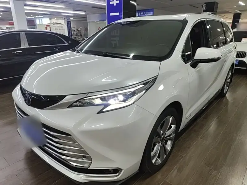 Toyota Sienna, 2023