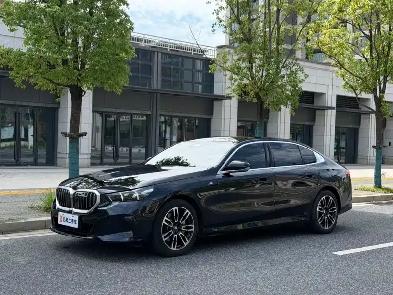 BMW 5 Series, 2024