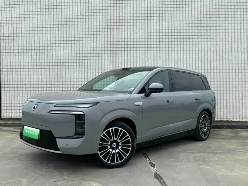 Denza N8L, 2025