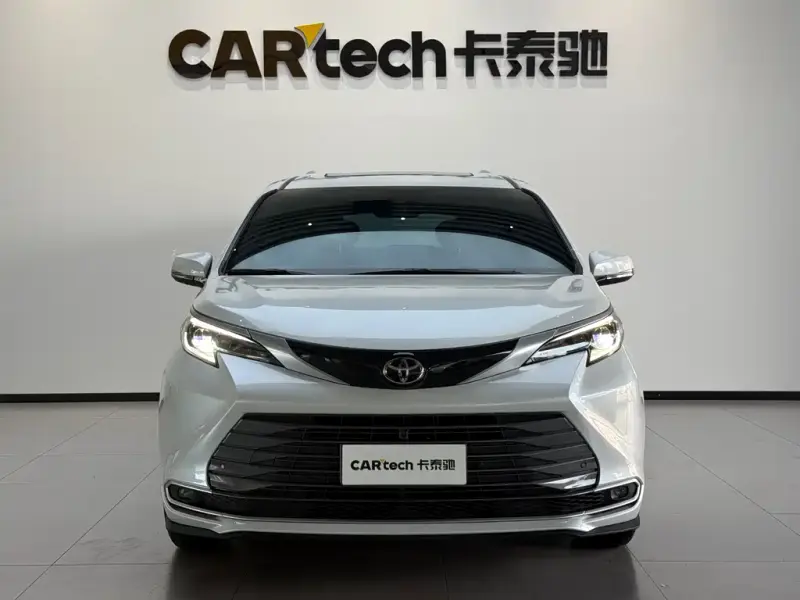 Toyota Sienna, 2024