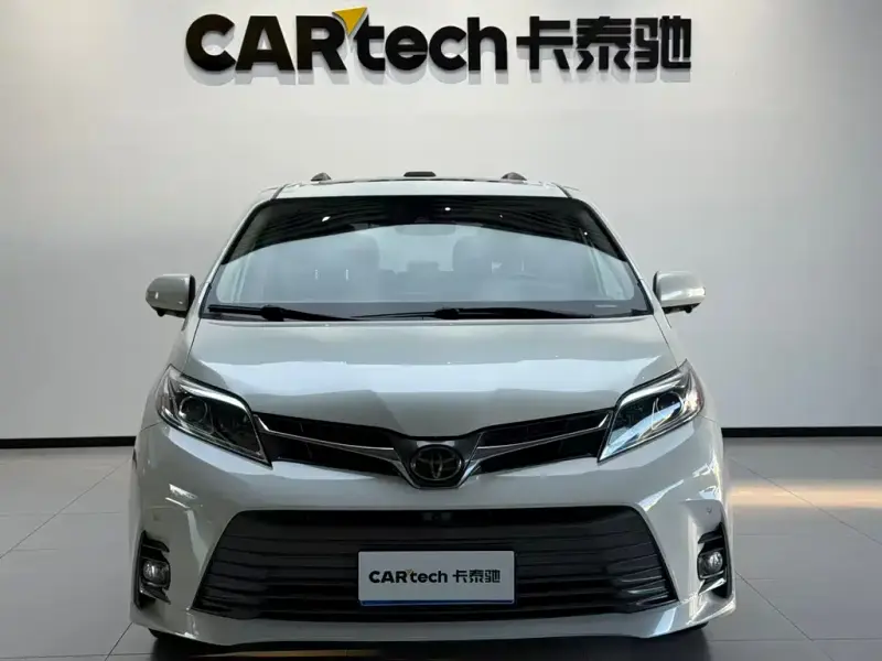Toyota Sienna, 2020