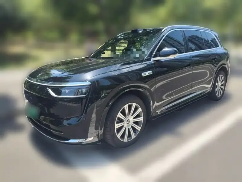 AITO M8, 2025