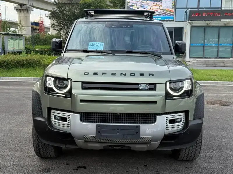 Land Rover Defender, 2022