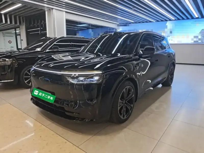 AITO M8, 2025
