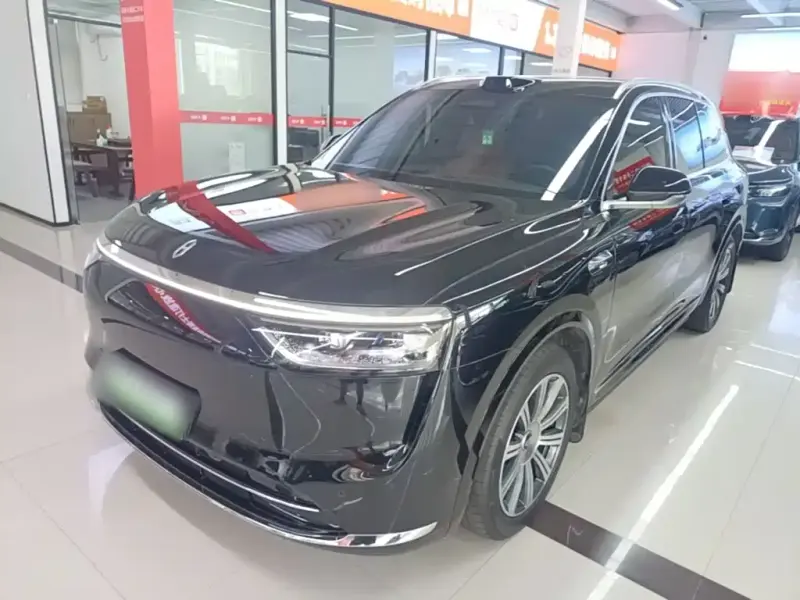 AITO M8, 2025