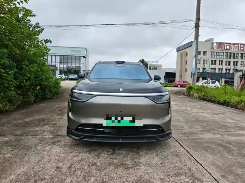 AITO M8, 2025