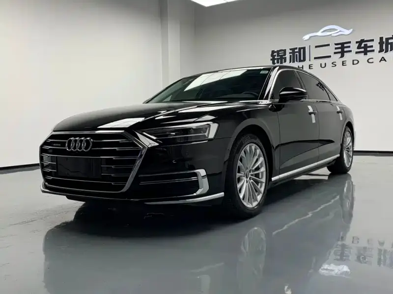 Audi A8, 2022