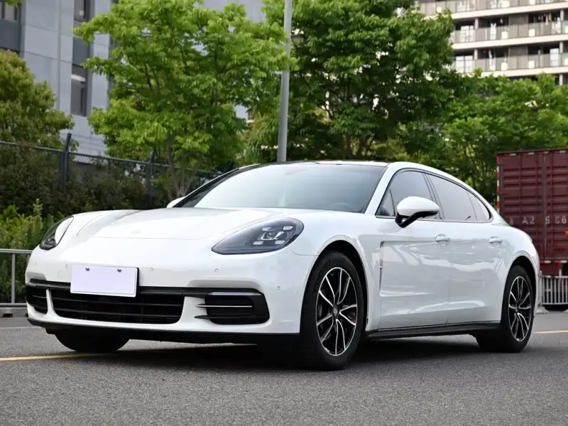 Porsche Panamera, 2018