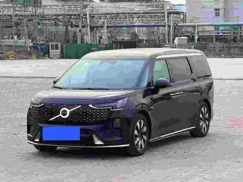 Volvo EM90, 2024