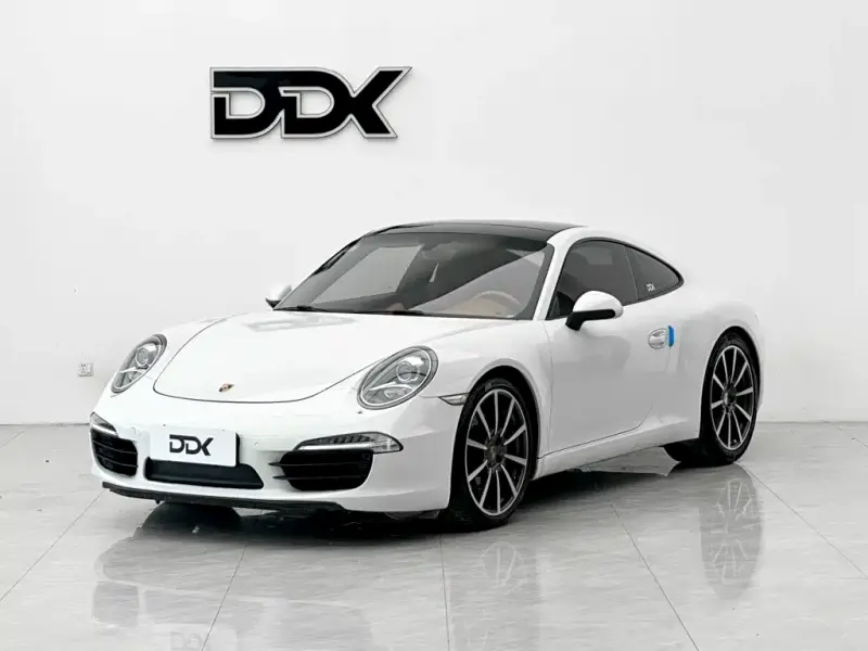Porsche 911, 2015