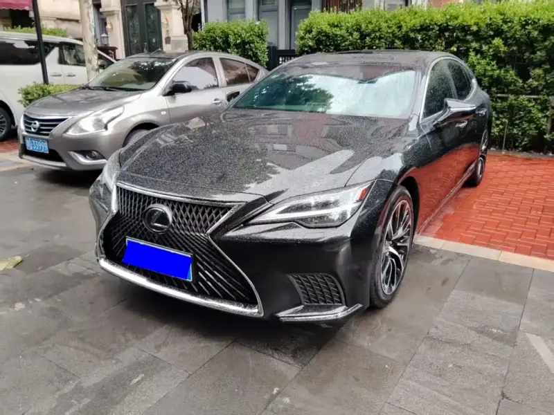 Lexus LS, 2022