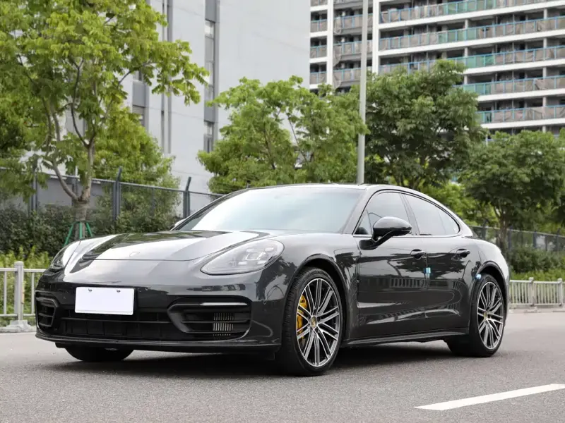 Porsche Panamera, 2022