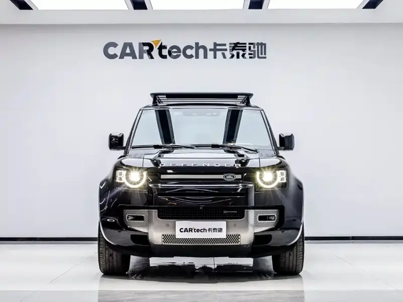 Land Rover Defender, 2023