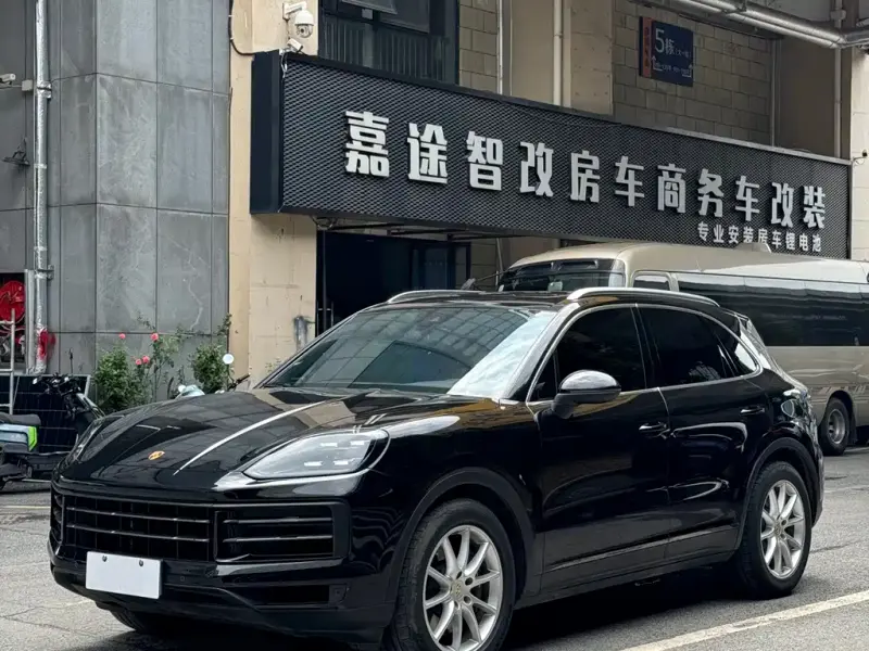 Porsche Cayenne, 2024