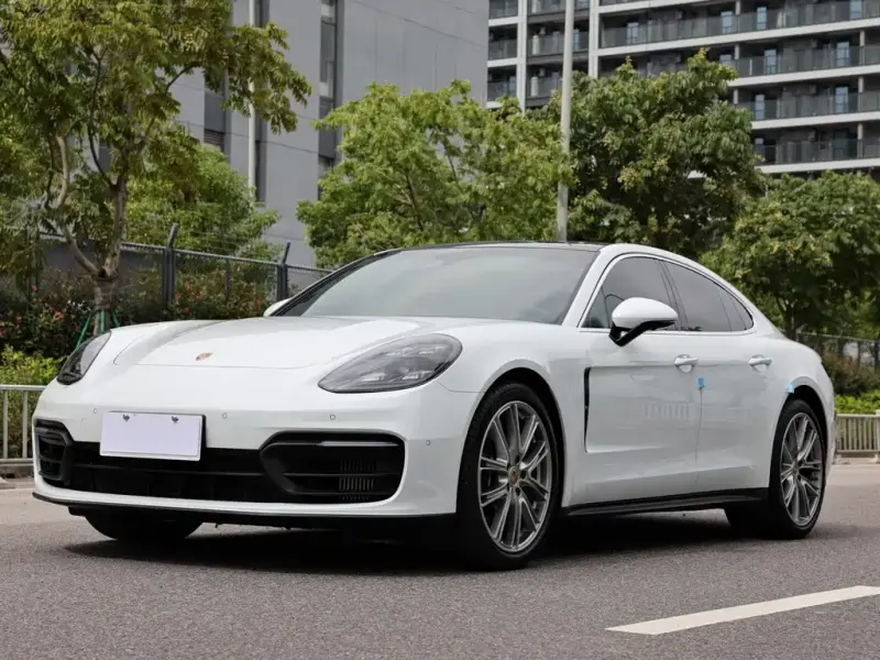 Porsche Panamera, 2023