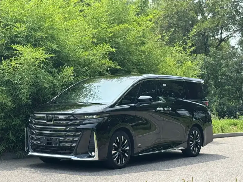 Toyota Vellfire, 2024