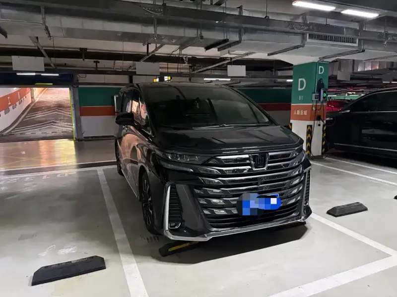 Toyota Vellfire, 2024