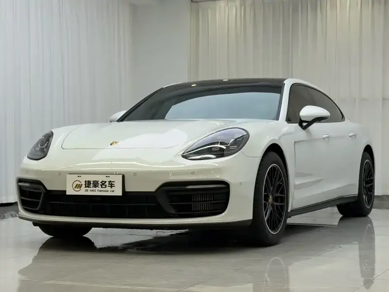 Porsche Panamera, 2023