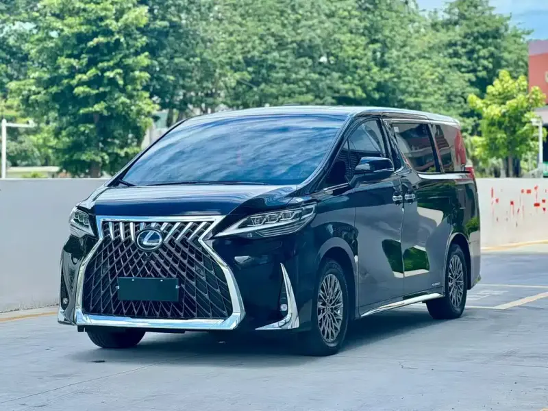 Lexus LM, 2023