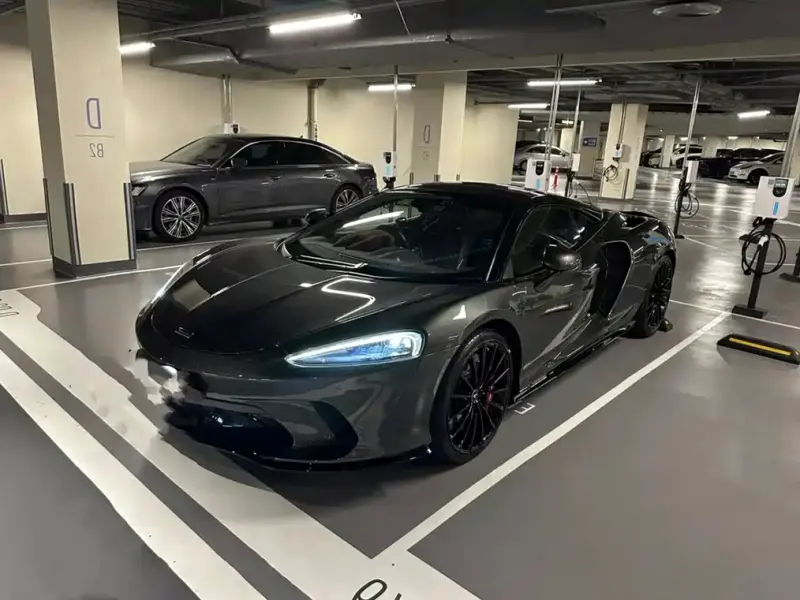 McLaren GT, 2023