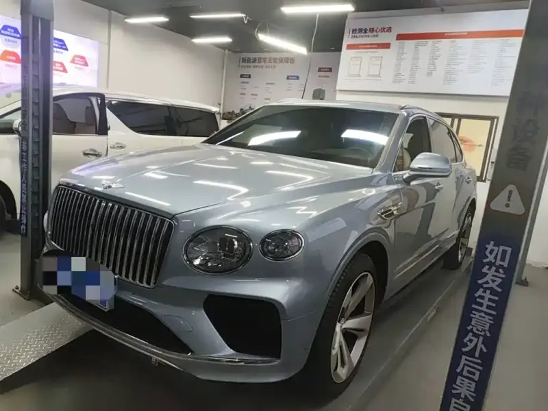 Bentley Bentayga, 2023