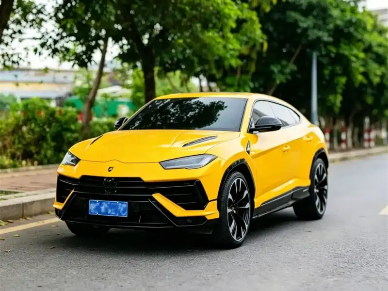 Lamborghini Urus, 2024