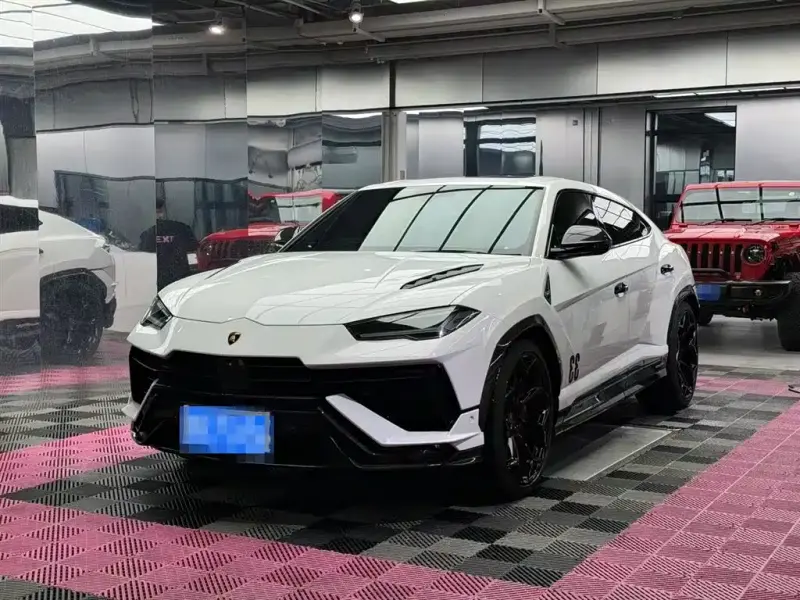 Lamborghini Urus, 2023