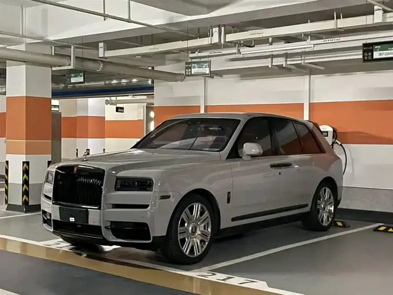 Rolls-Royce Cullinan, 2023